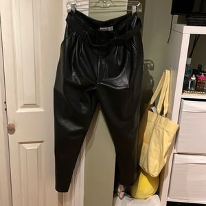 Abercrombie & Fitch Faux Leather Cropped Pant - size L